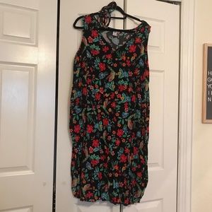 Sleeveless pattern dress